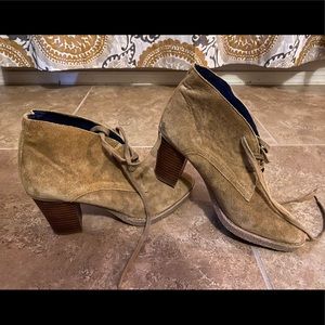 Gap suede tan heal booties size 7